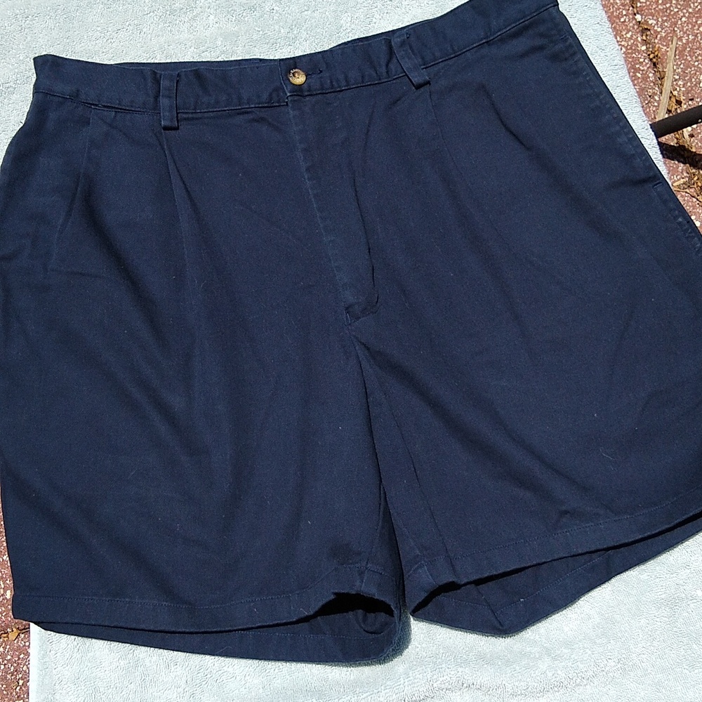 Nautica Sz 36 Pleated Shorts